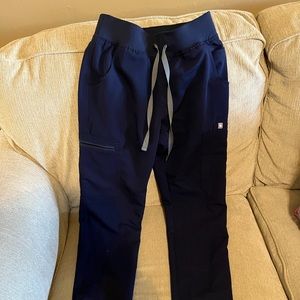 Figs Womens Yola 2.0 Navy Scrub Pant - XXS/P - Like new